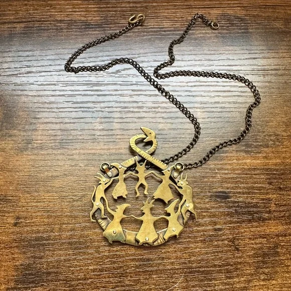 Witches and demons dancing necklace - Picture 5 of 7